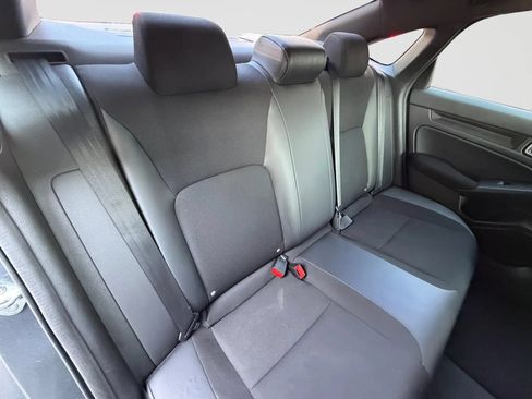 Used 2022 Honda Civic Sport image 18