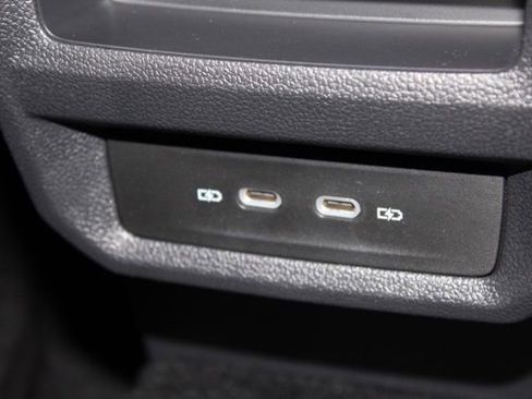 New 2026 Volkswagen Taos SE image 17