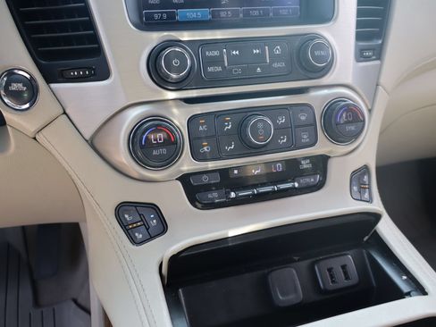 Used 2020 GMC Yukon Denali AWD/4WD image 21