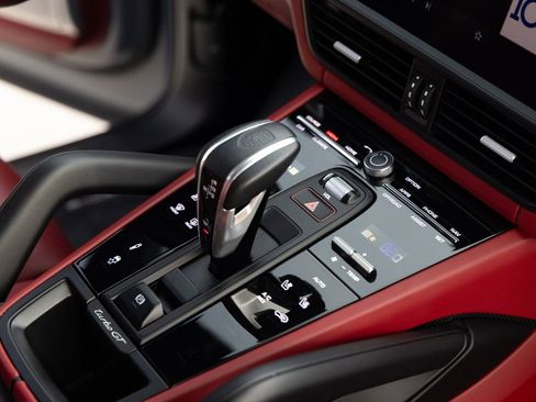 Used 2023 Porsche Cayenne Turbo GT image 38