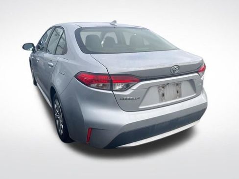 Used 2020 Toyota Corolla LE image 4