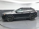 Used 2019 Jeep Cherokee Latitude Plus image 5