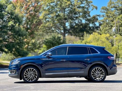 Used 2019 Lincoln Nautilus Reserve image 12