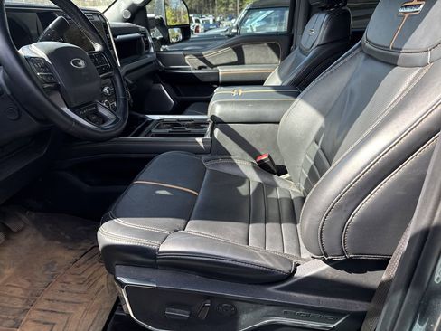 Used 2024 Ford F250 Platinum image 9