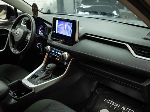 Used 2024 Toyota RAV4 LE image 13