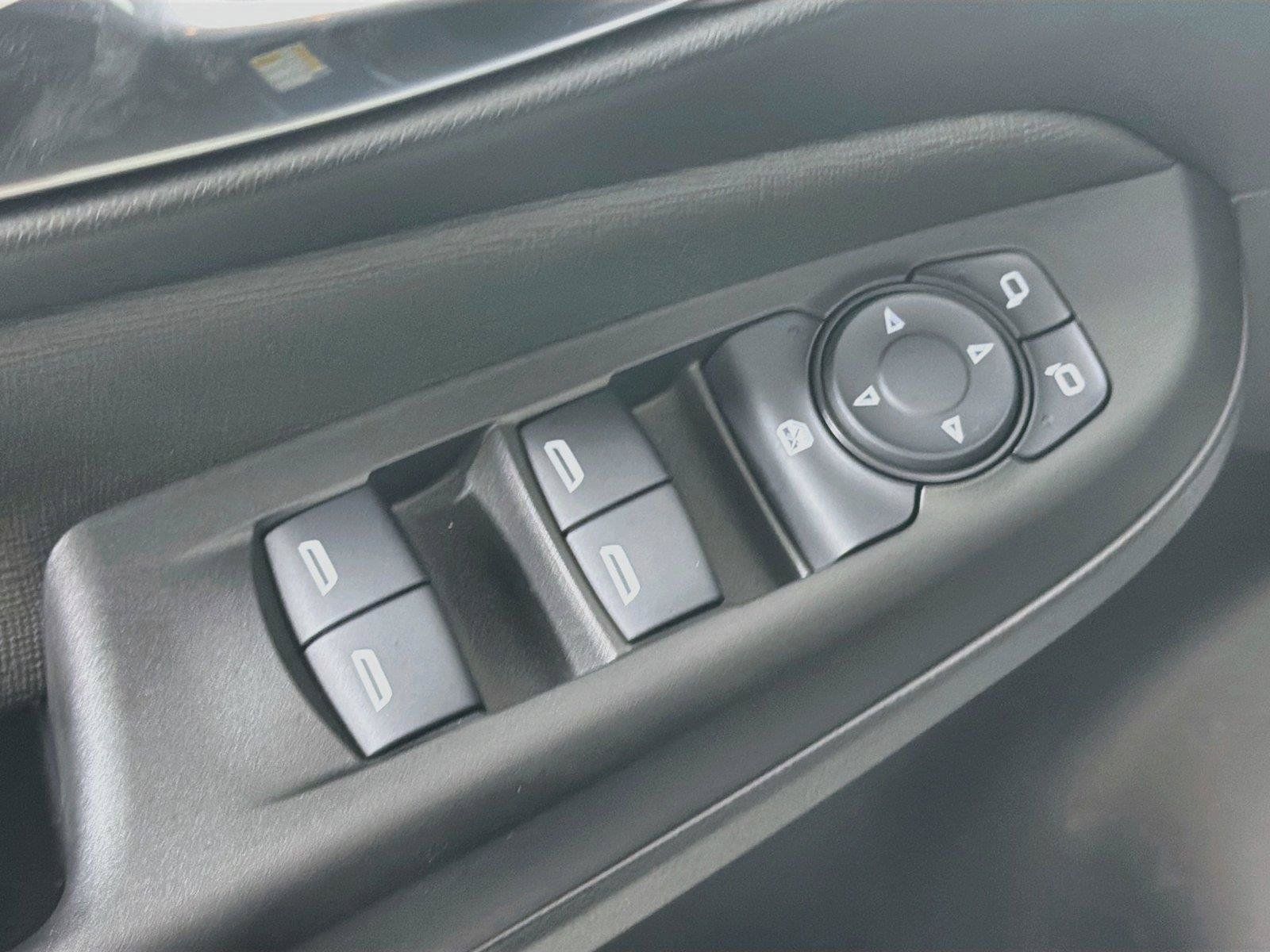 Used 2025 Buick Envista Avenir FWD image 16