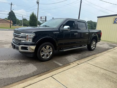Used 2018 Ford F150 Lariat w/ Equipment Group 502A Luxury AWD/4WD image 4