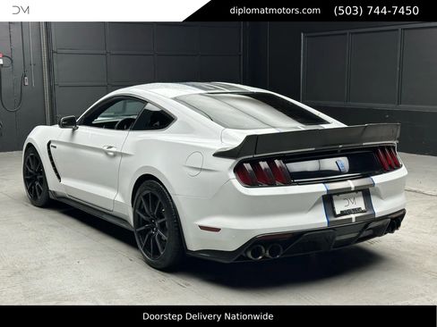 Used 2017 Ford Mustang Shelby GT350 image 4