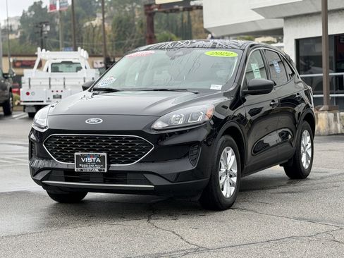 Certified 2022 Ford Escape SE image 4