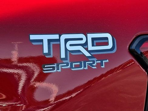 Used 2025 Toyota Tacoma TRD Sport AWD/4WD image 37