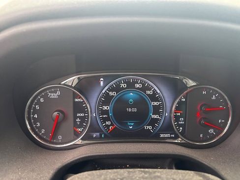 Used 2017 GMC Acadia Denali w/ Technology Package image 10