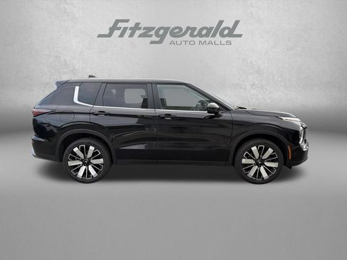 Used 2025 Mitsubishi Outlander SE AWD/4WD image 6