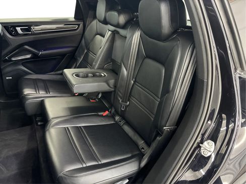 Used 2019 Porsche Cayenne S AWD/4WD image 14