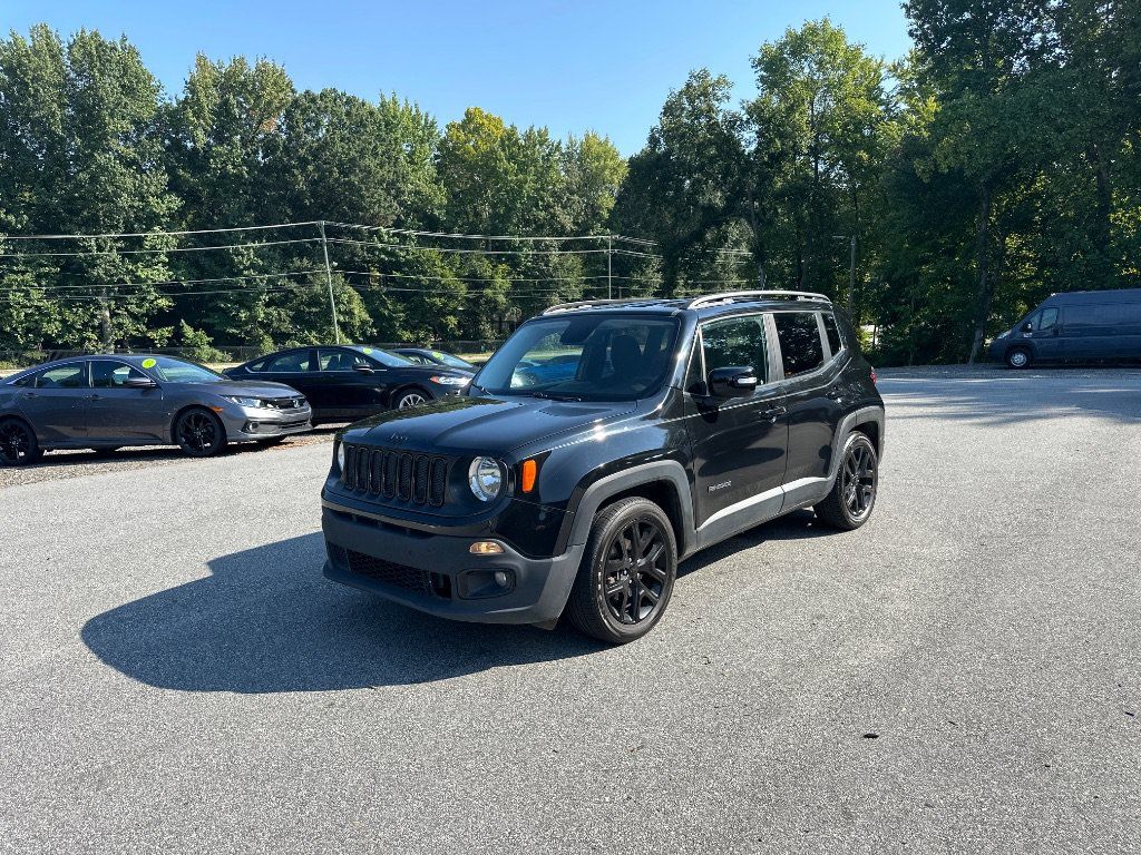 Used 2017 Jeep Renegade Altitude FWD image 3