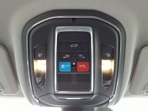 Certified 2023 Jeep Grand Cherokee Limited w/ Black Appearance Package image 20