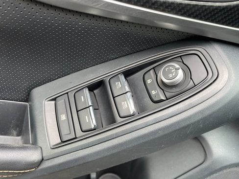 Used 2019 Subaru Crosstrek 2.0i Limited w/ Moonroof Package w/Navigation image 13