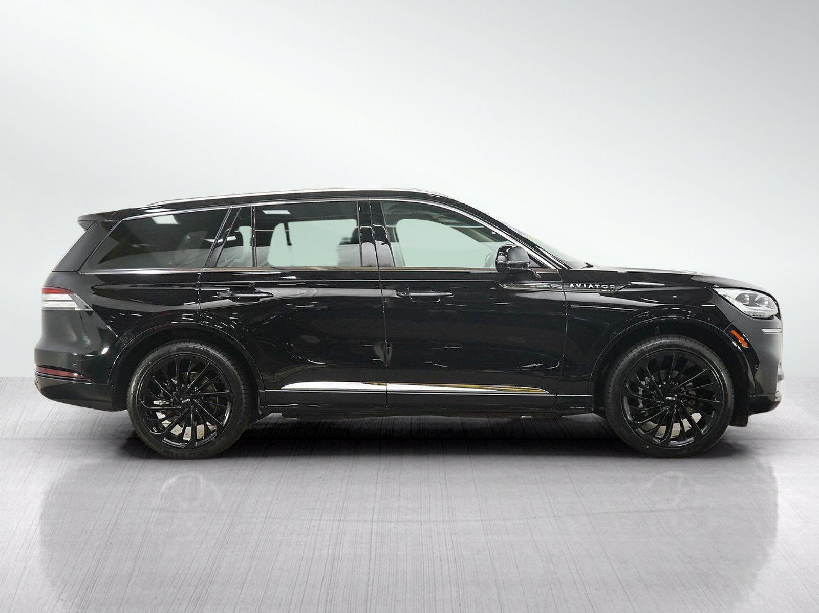 Used 2021 Lincoln Aviator Reserve w/ Equipment Group 208A AWD/4WD image 6