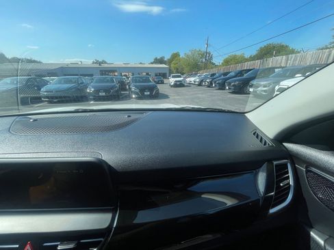 Used 2025 Kia Seltos S image 34