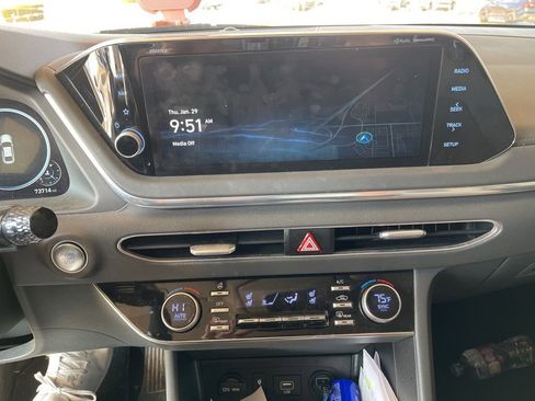 Used 2022 Hyundai Sonata Limited image 16