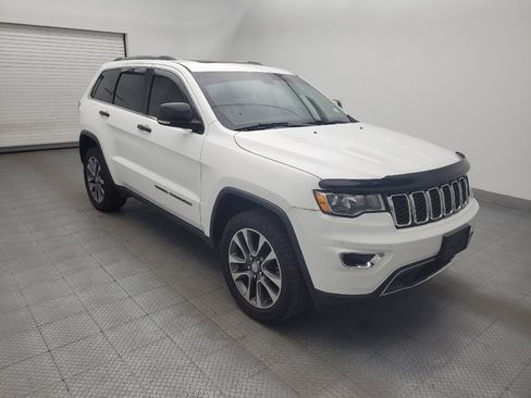 Used 2018 Jeep Grand Cherokee Limited AWD/4WD image 13
