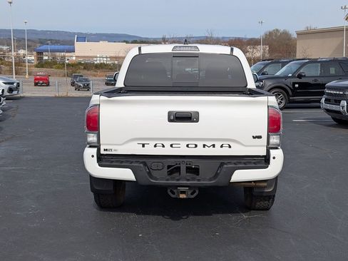 Used 2021 Toyota Tacoma TRD Off-Road image 8