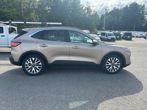Used 2020 Ford Escape Titanium AWD/4WD image 8