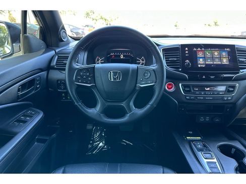 Used 2025 Honda Passport TrailSport image 16