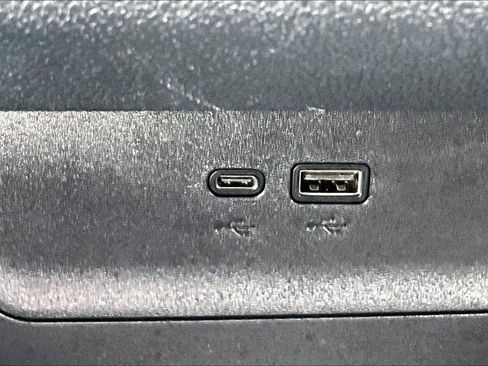 Used 2025 Chevrolet Equinox LT w/ Convenience Package II image 32