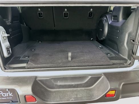 Used 2023 Jeep Wrangler Unlimited w/ Cold Weather Group image 30