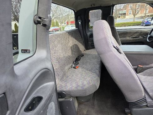 Used 2001 Dodge Ram 1500 Truck 2WD Quad Cab image 17