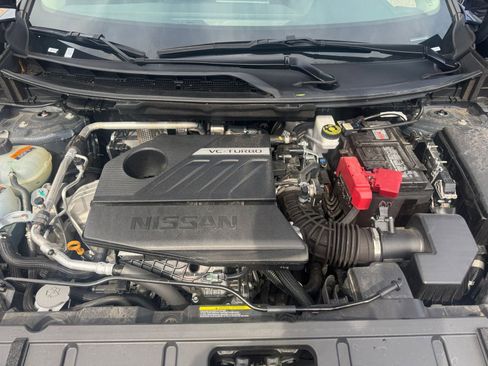 Used 2025 Nissan Rogue SV FWD image 33