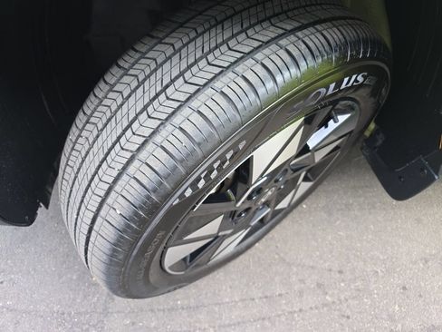 Used 2025 Hyundai Kona SEL AWD/4WD image 30
