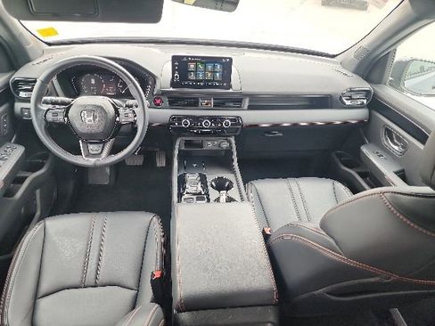 Used 2025 Honda Pilot TrailSport image 20