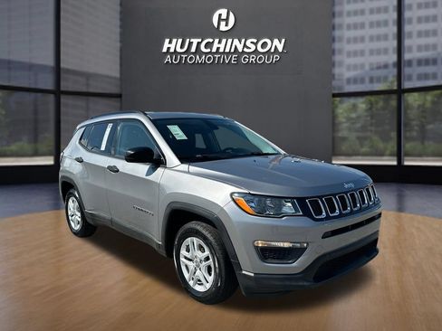 Used 2018 Jeep Compass Sport FWD image 1