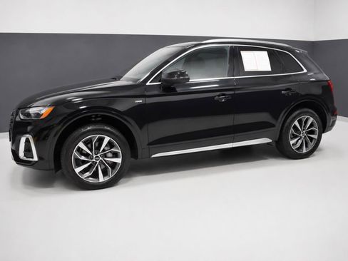 Used 2023 Audi Q5 2.0T Premium w/ Convenience Package AWD/4WD image 2