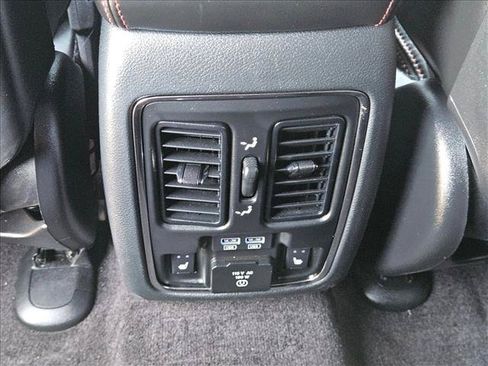 Used 2018 Jeep Grand Cherokee Trailhawk AWD/4WD image 23