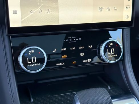 New 2026 Jaguar F-PACE SVR 575 Edition AWD/4WD image 17