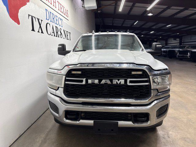 Used 2024 RAM 2500 Tradesman w/ Chrome Appearance Group AWD/4WD image 6