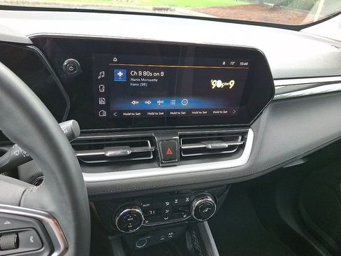 Used 2025 Chevrolet TrailBlazer LT w/ Convenience Package AWD/4WD image 16
