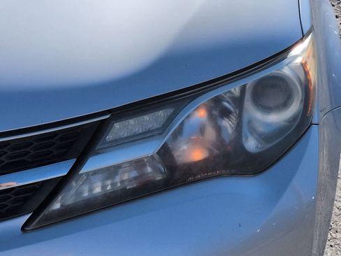 Used 2015 Toyota RAV4 Limited image 11