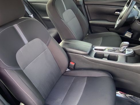 Used 2025 Nissan Sentra SV image 10