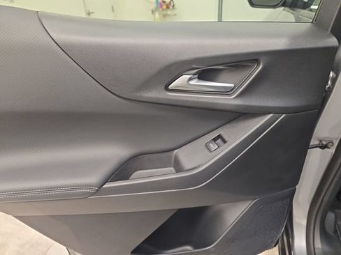 Used 2025 Chevrolet Equinox LT FWD image 17