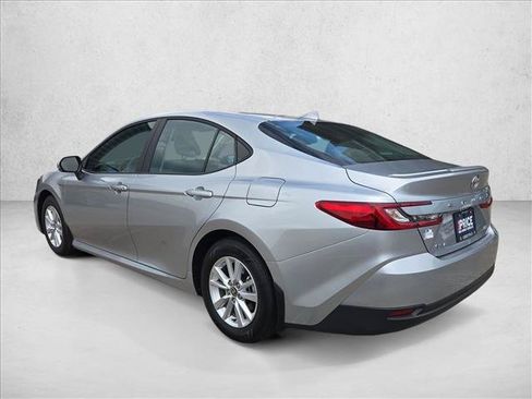 Used 2026 Toyota Camry LE w/ Convenience Package FWD image 8