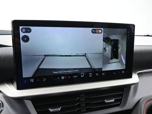 Used 2025 Ford Explorer ST-Line w/ Premium Package image 24