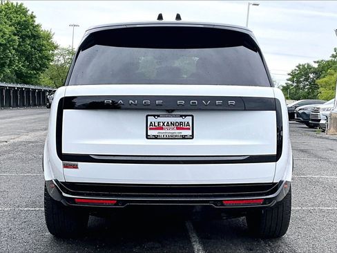 Used 2024 Land Rover Range Rover SE AWD/4WD image 4
