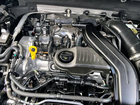 Used 2022 Volkswagen Taos SE w/ IQ.Drive SE Package image 31