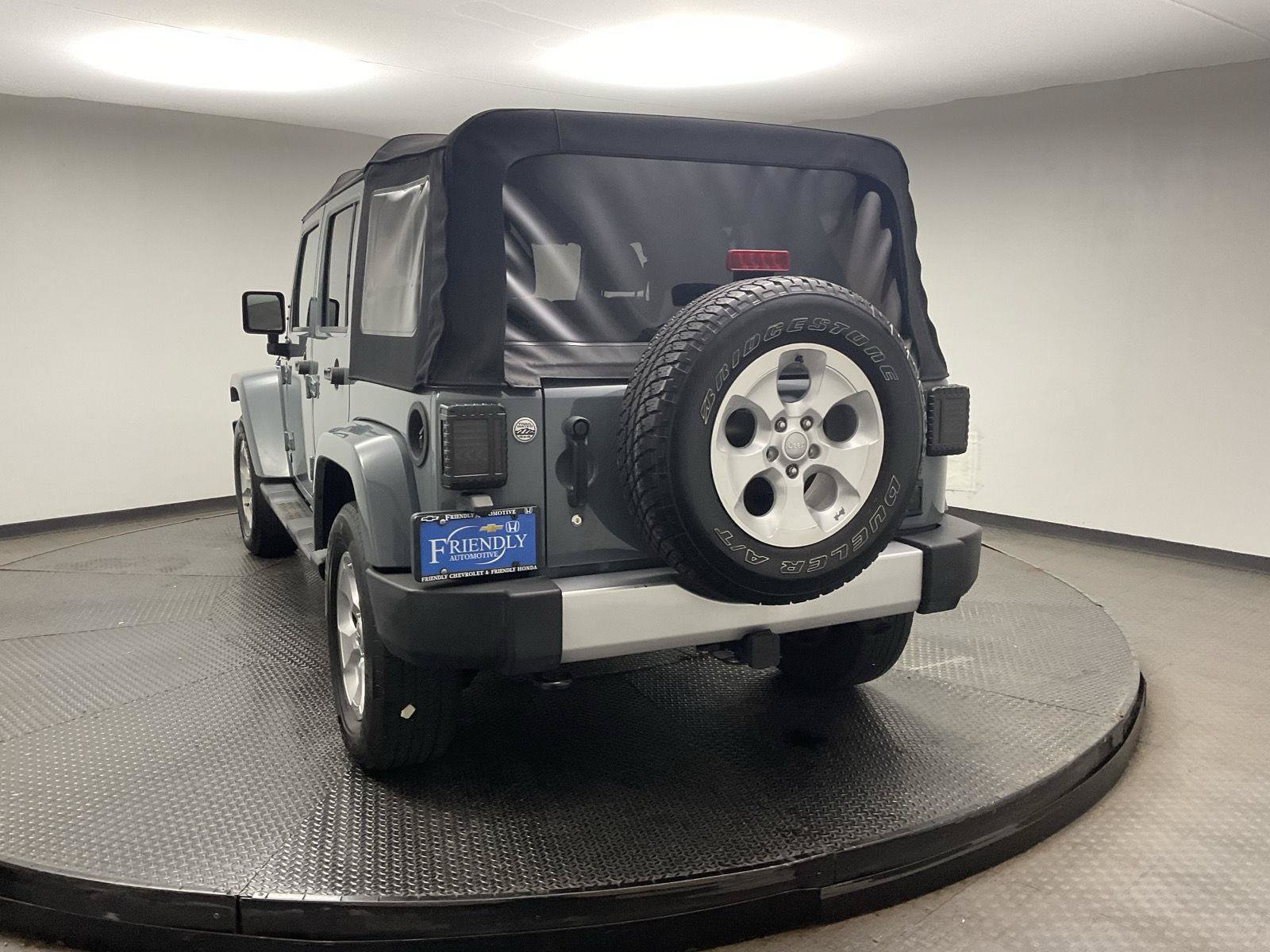 Used 2015 Jeep Wrangler Unlimited Sahara AWD/4WD image 5