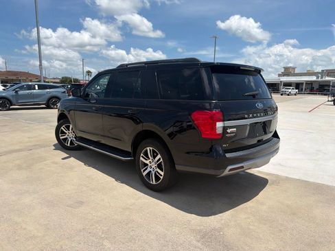 Used 2023 Ford Expedition XLT RWD image 5