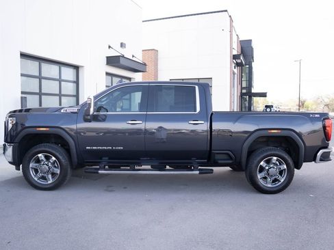 Used 2025 GMC Sierra 3500 SLT w/ SLT Premium Package image 5