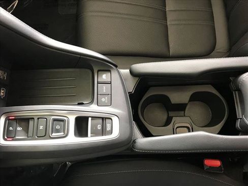 Used 2019 Honda Insight Touring image 18